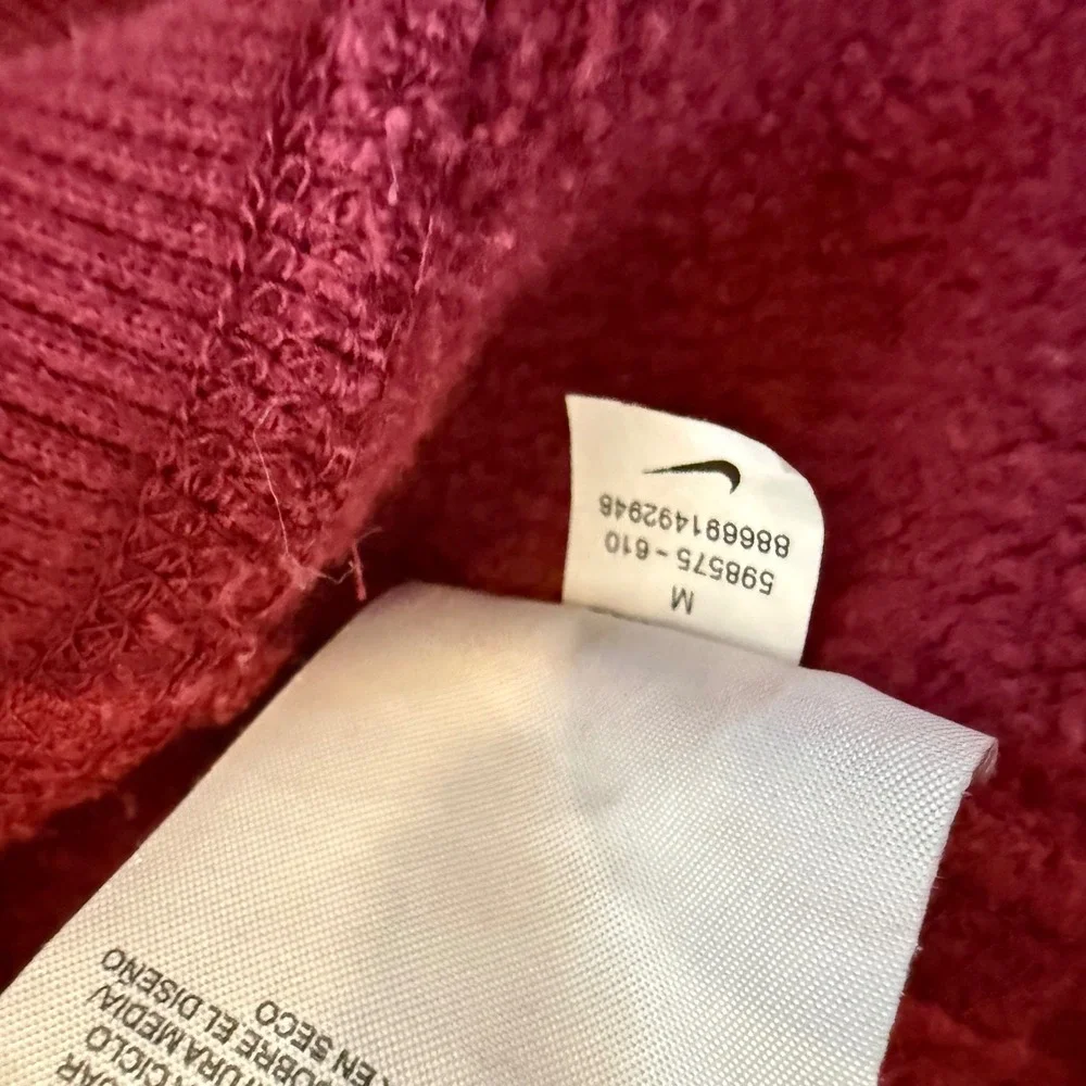 Nike Sportswear Club Fleece Pullover Hoodie‎ Red Burgundy Size Medium